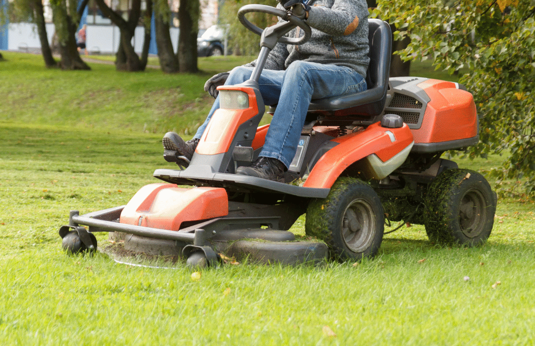 sodo traktoriukai​