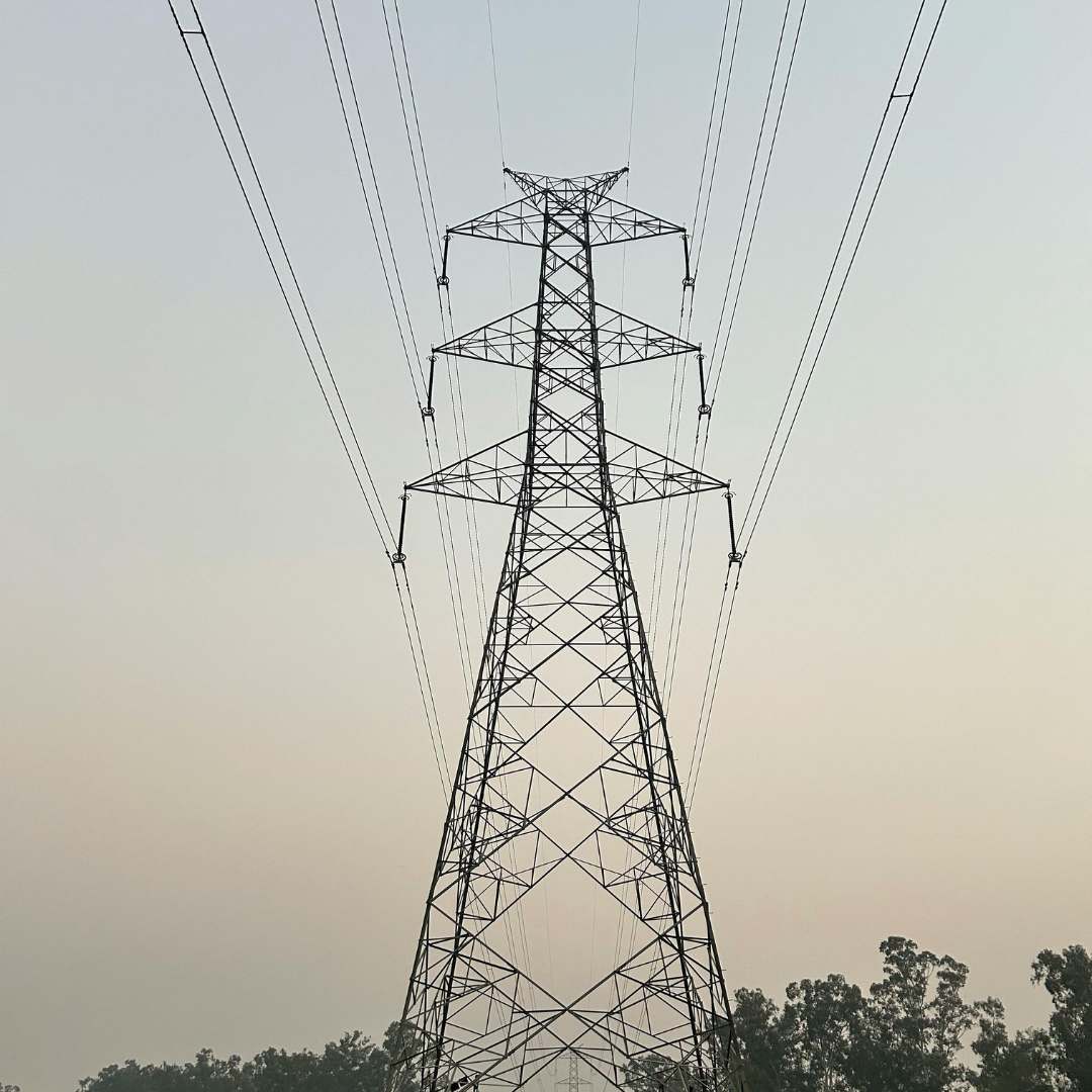 Elektros kainos toliau mažėja, naftos ir gamtinių dujų kainoms įtakos gali turėti įvykiai Artimųjų Rytų regione