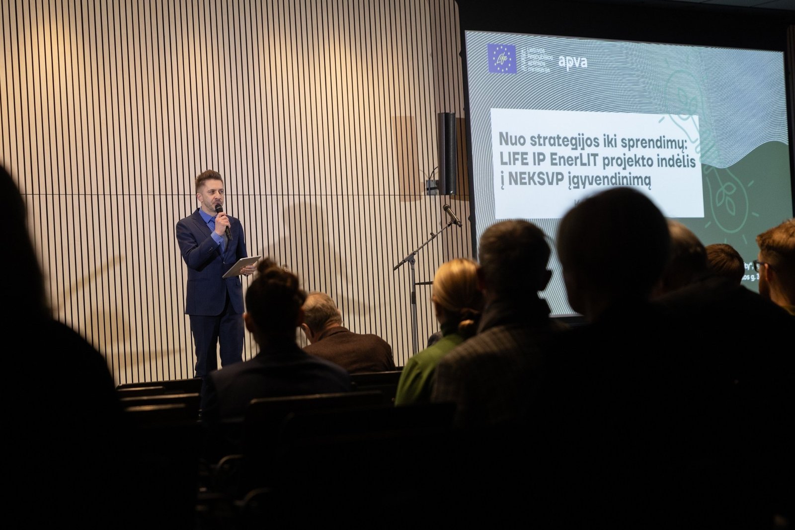 vL8h7cWo02c.jpg 2280x1520 q85 ALIAS newshudge crop smart subsampling 2 upscale