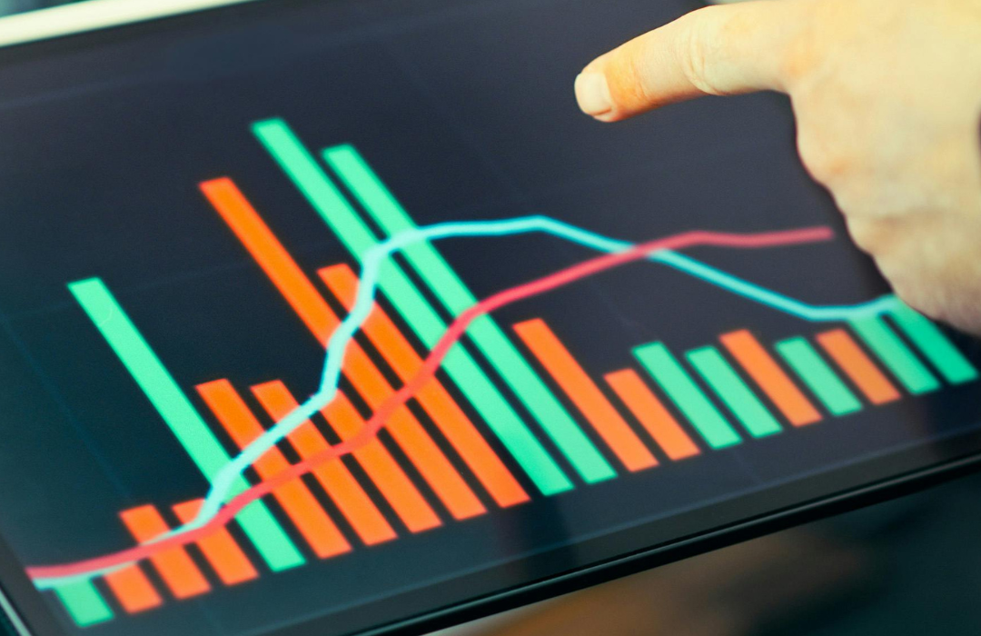 Fiksuotos elektros kainos planų pokyčiai Lietuvoje: rinkoje stebimas nuosaikus kainų mažėjimas 1 kainu mazejimas