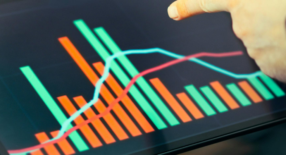 Fiksuotos elektros kainos planų pokyčiai Lietuvoje: rinkoje stebimas nuosaikus kainų mažėjimas 1 kainu mazejimas