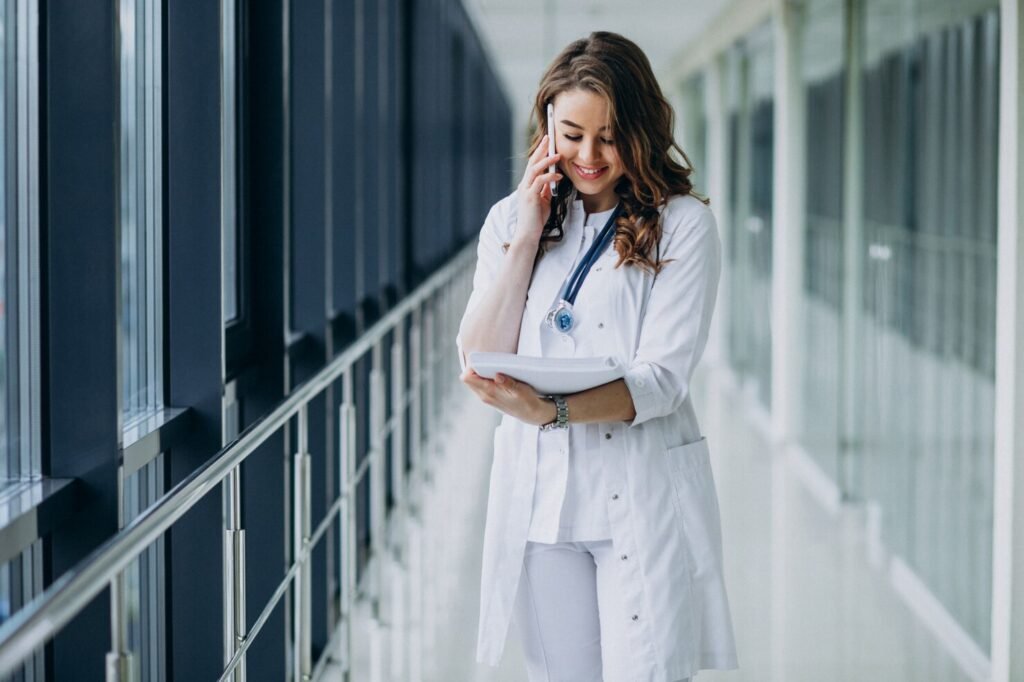 kuo-issiskiria-nuotoline-seimos-gydytojo-konsultacija-su-telemedicinos-draudimu